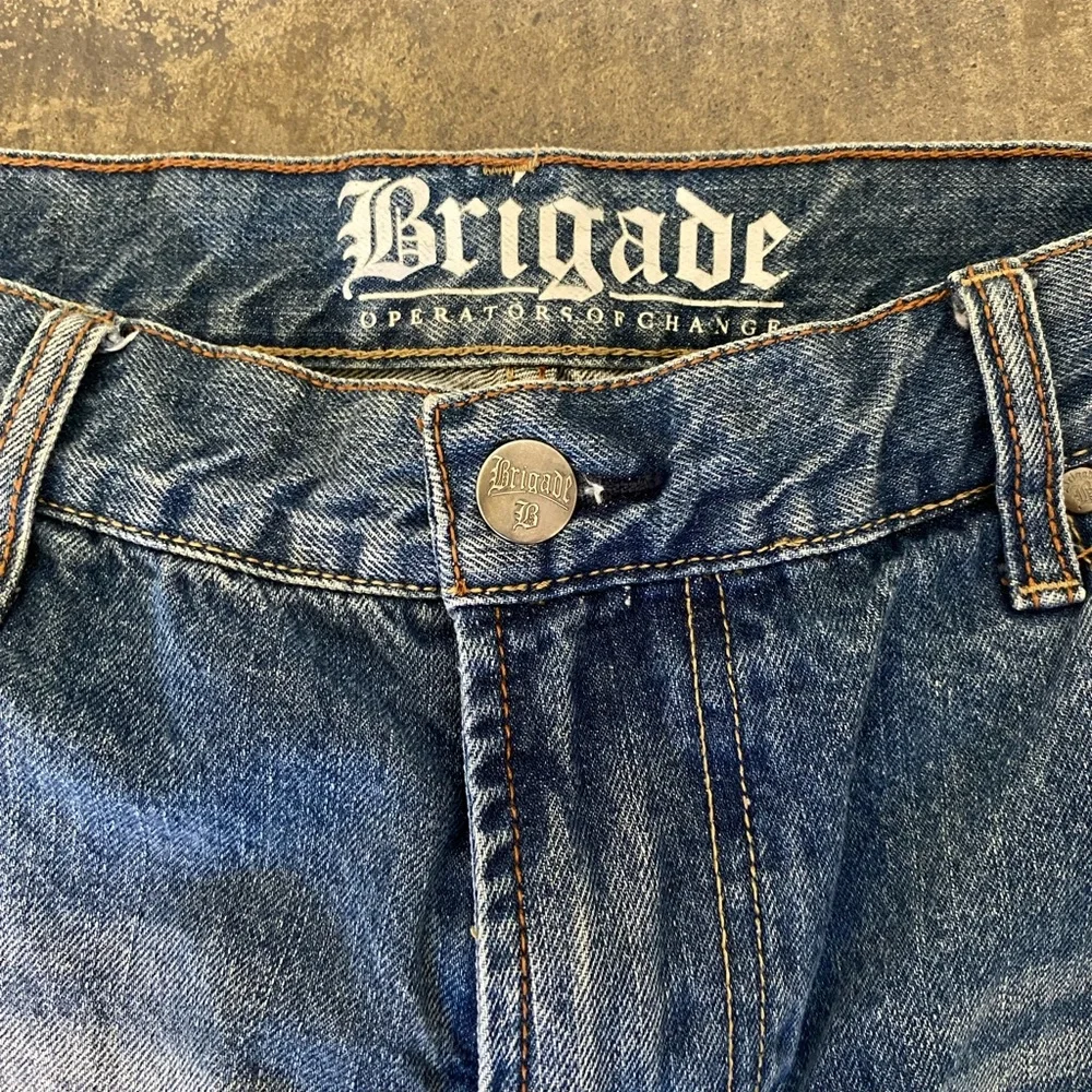 Brigabe Distressed Men's Straight Jeans - Picture 5 of 7